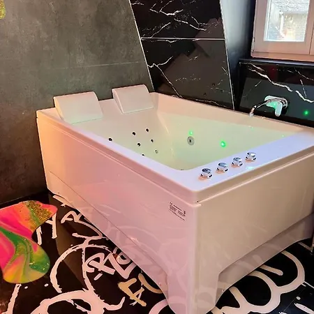 Capsule Art Déco - Jacuzzi - Netflix - Cinéma - Arcade De Jeux&nintendo Switch - 2 - Filet Suspendu *